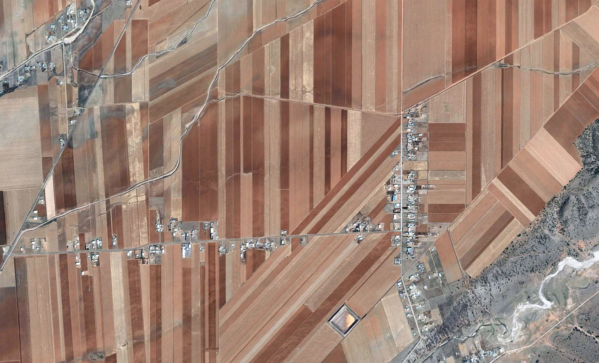 nevver:  Pattern Recognition, South of the border