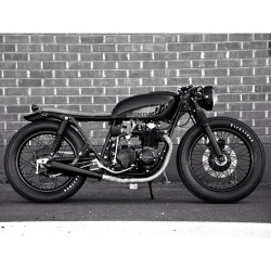 thedrainage:  Black & Tan cb750 by @imfreakinugly #seaweedandgravelgarage