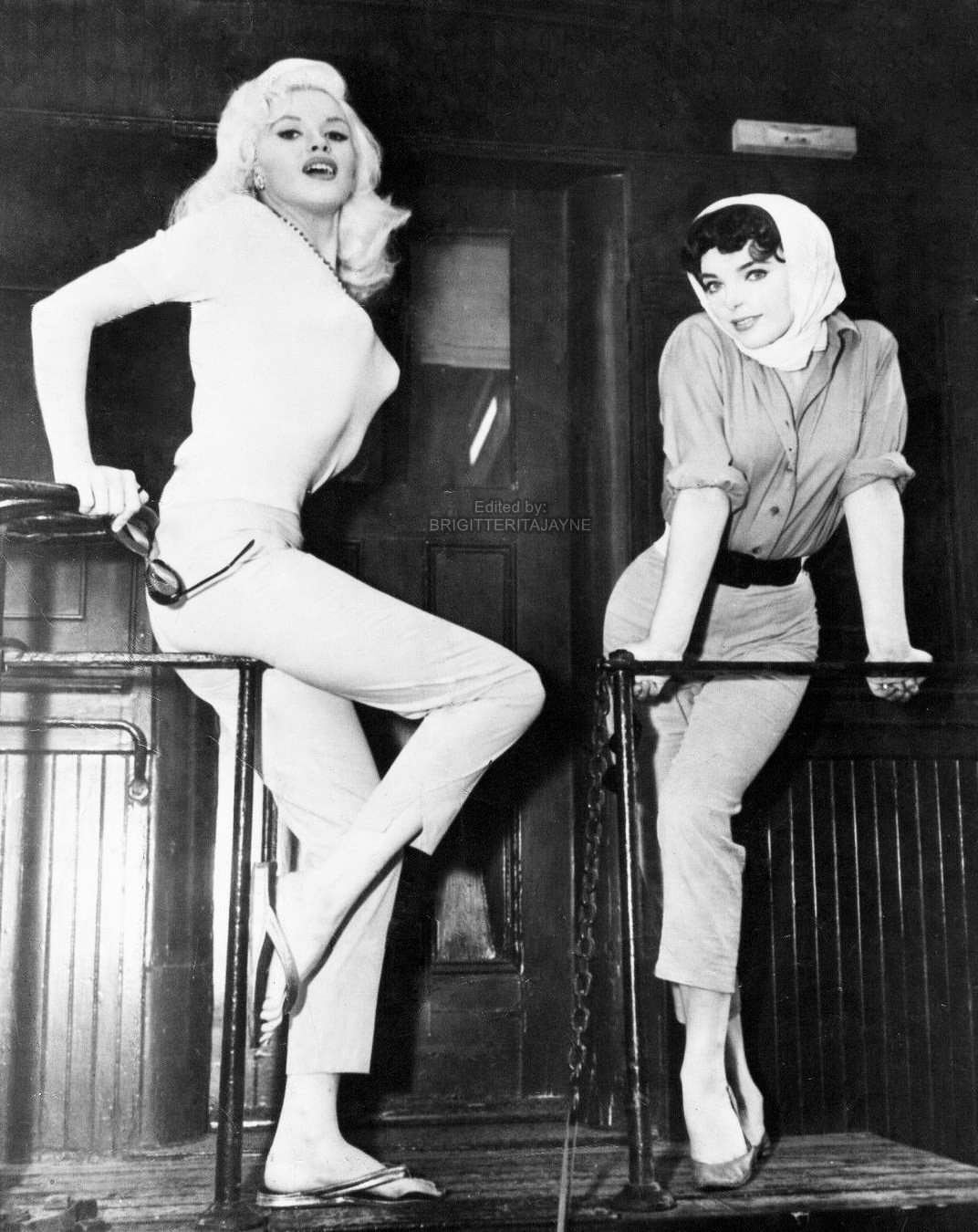 brigitteritajayne:  Jayne with Joan Collins in 1957source