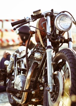 bobberinspiration:  Yamaha xs650 bobber motorcycle