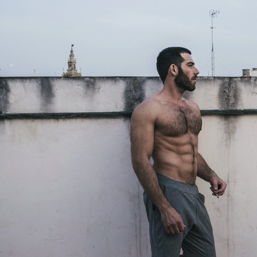 Sexy muscle guys