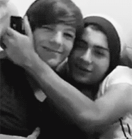 turntogrey-deactivated20140321:  Zayn loves his boys + Kisses 