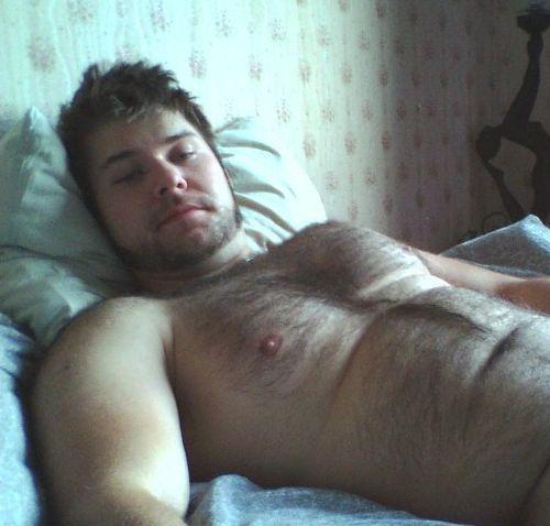 Porn Pics guysthatgetmehard:  good morning sleepy boy