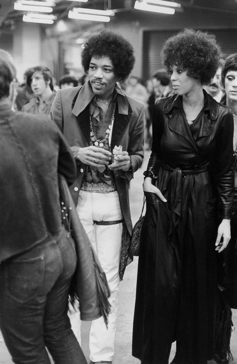 twixnmix:Jimi Hendrix and his girlfriend Devon Wilson backstage at the Winter Concert for Peace he