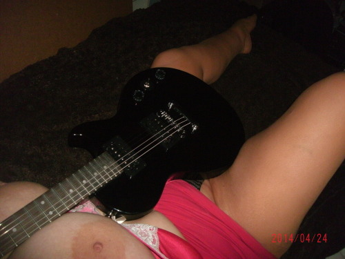 Sex mylonelybreasts:  yeah, me & music are pictures