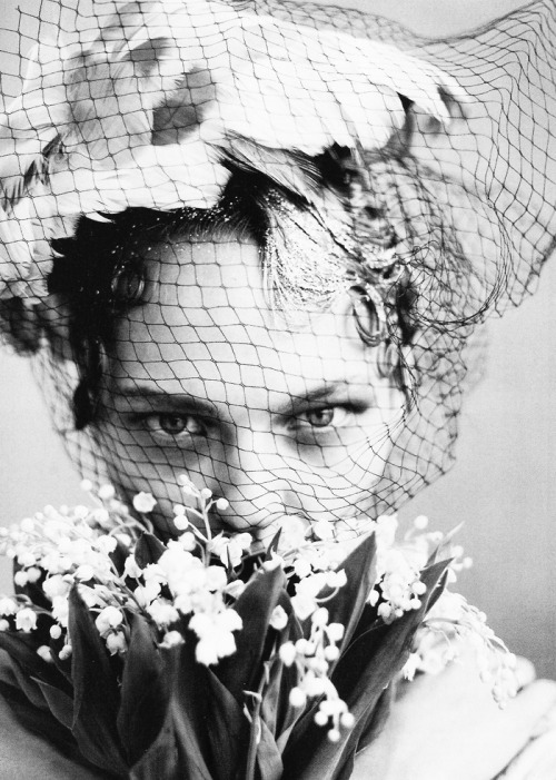 bienenkiste:  “The Wedding Party”. Sasha Pivovarova by Arthur Elgort for Vogue US June 2009  