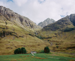 littlelimpstiff14u2:  Scotland by Jared Chambers Tumblr 