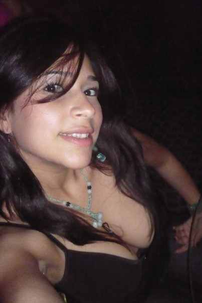 cleavage-n-downblouse 60405567448 adult photos