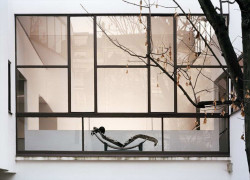 waltergropius-blog: Le Corbusier, Maison La Roche, Paris (1923-25) Chair by Charlotte Perriand.  