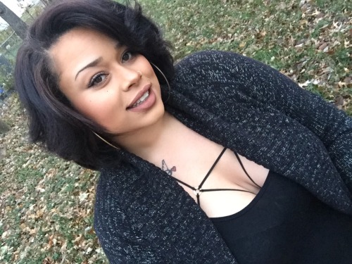 gawdofdopeshit:  keepit8-m0rethan92:  lostwithinmyownreality:  pimpbyblood06:  So pretty 😩  Wow  😻😻  She pretty as hell 