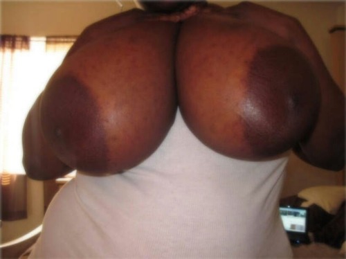 thickbeyondbelief:  44g tits follow her tumblr my friend @juicytitties