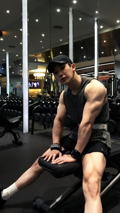 boygroupbulge: Kill me, Wonho yah