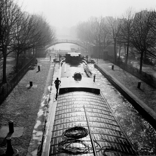 Undr:  Roger Schall. Le Canal Saint Martin, Paris 1936