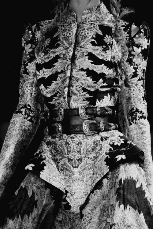 misanthropicmessiah:  My Alexander McQueen masterpost