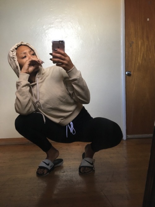i couldnt figure out which leggings to wear…