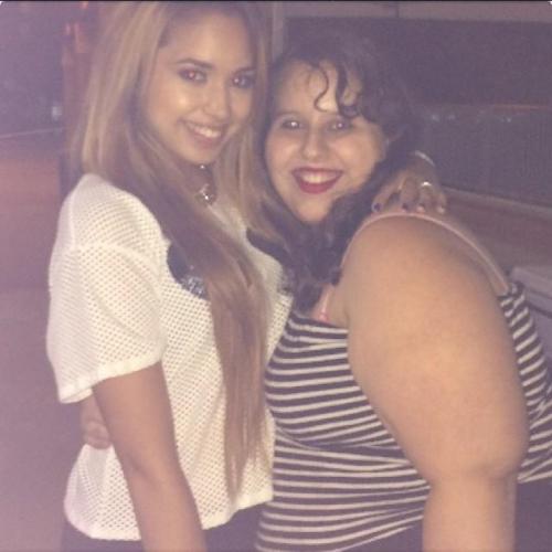 jasminev-news:  July 19th: (more) Jasmine with some fans at Chris Brown vs. Quincy game 