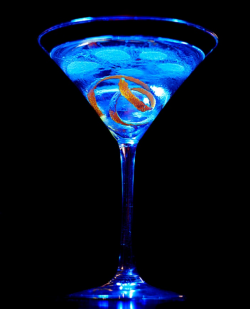 liqueurandlace:   Hypnotic Martini 