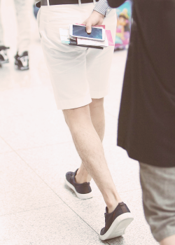 oppakai:  kai's lovely legs   