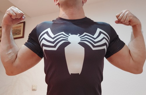 Https://twitter.com/Rurik_symbiote/status/1589993495884107777