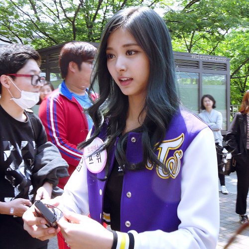 twicepercent:  mogupeach119  