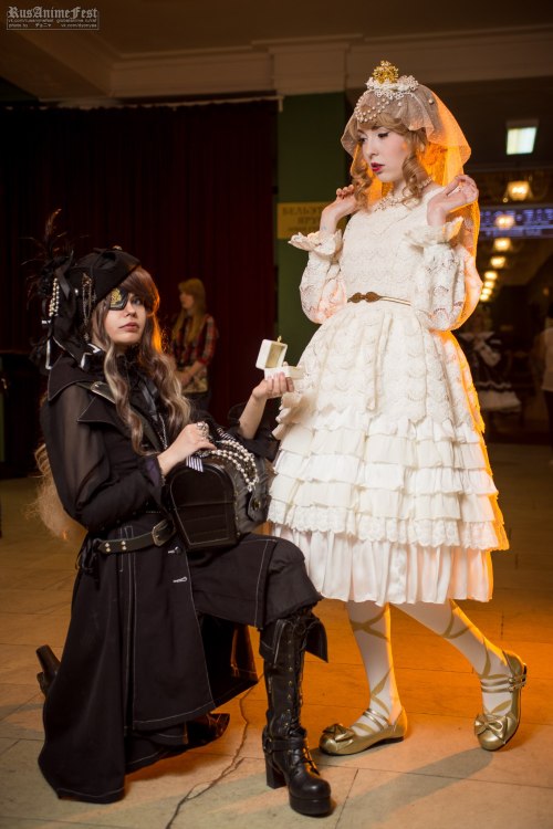 someonefromrussia: Look at this magnificent pirate next to me!! lucky-spiro as always stole my 