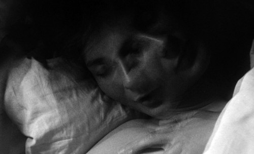 24hoursinthelifeofawoman:  from ‘la jetée’ (dir. chris marker, 1962) 
