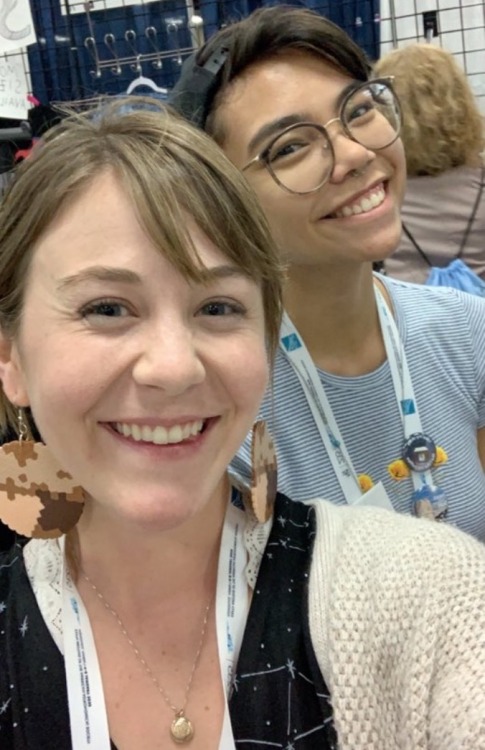 FBF to our amazing volunteers at the BOOTHtique at AAS 235 last week! Thanks to everyone who stopped