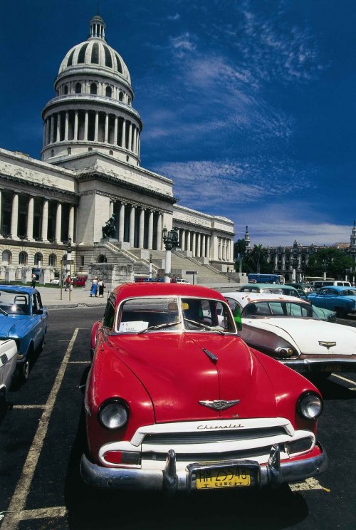 karamazove:Old cars in cuba