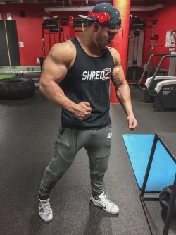 Sexy muscle guys