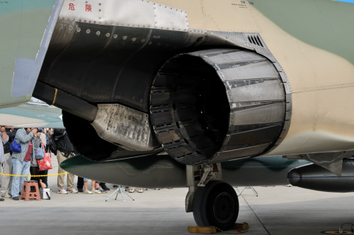 rocketumbl:  RF-4E