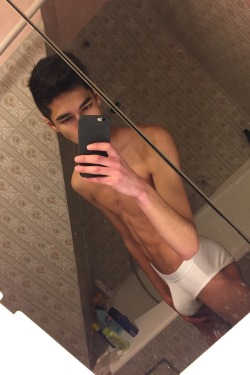 homosxl:°☆.。.:*°.。underwear selfie