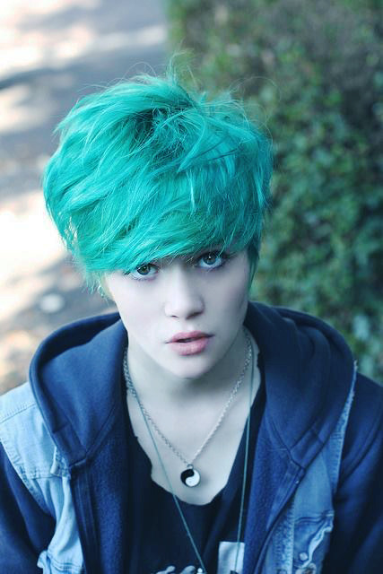 FUCK YEAH ANDROGYNOUS GIRLS