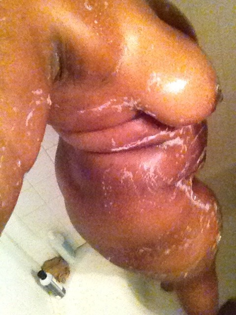 bigpussybitch:  thesluttiestqueen:  From my shower this morning 💋🚿  Fresh clean