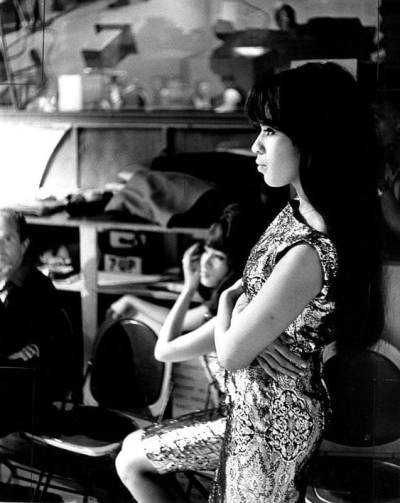 ronnie spector the big t.n.t. show ronnie spector the big t.n.t. show