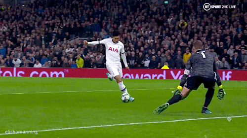 elishamanning:Manuel Neuer’s two vital first half saves against Tottenham (1 October 2019)