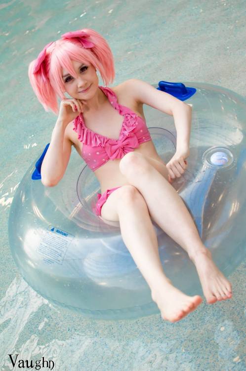 Pool time is suffering.Cosplayer: rinachurPhotographer: Vaughn PhotographyBikini made by M
