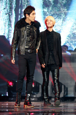 nikitaangels:  Lee Joon &amp; L.Joe @ SBS Gayo Daejun 121229 &lt;3