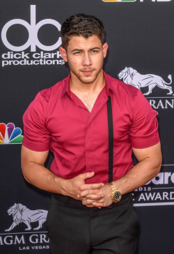 jobrosnews:  May 20: Nick Jonas attends the 2018 Billboard Music Awards at MGM Grand Garden Arena in Las Vegas, Nevada. [HQs]  