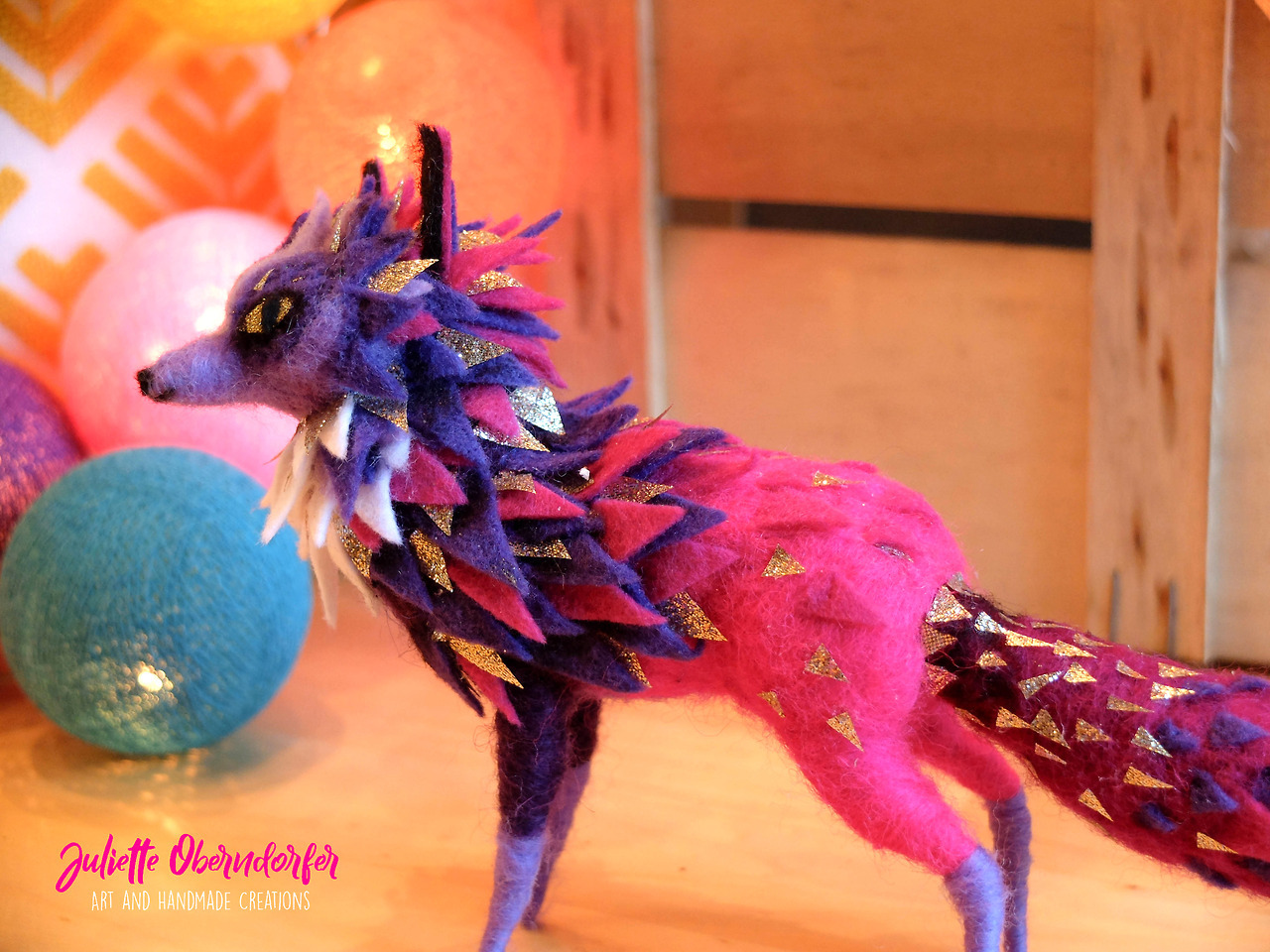 julietteoberndorfer:  Here’s my needle felted Wolf, on my etsy shop soon!www.facebook.com/JulietteOberndorferART