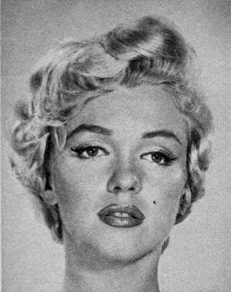 marilyn-monroe-collection:  Marilyn Monroe photographer by Philippe Halsman in 1954.