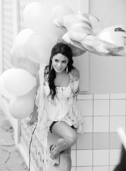 Black-And-White-But-Not-Bland:  Vanessa Hudgens 