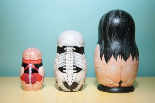 emt-monster:  Anatomy nesting dolls by artist Jason Levesque 