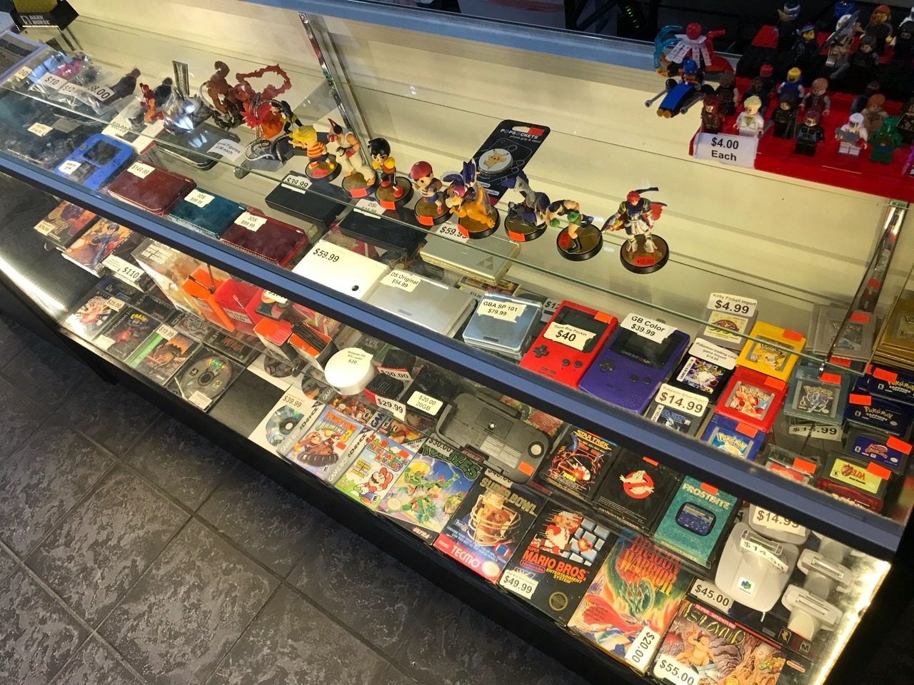 isquirtmilkfrommyeye:  Did a little retro game shopping today.  Duudeeee