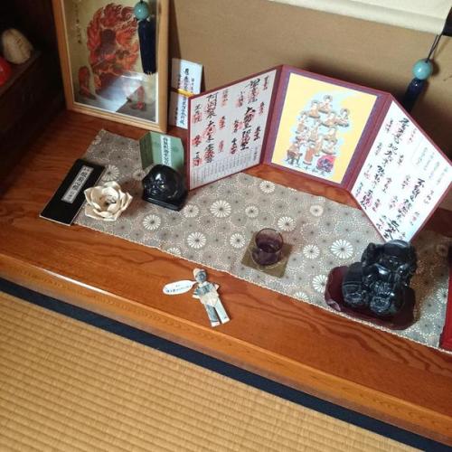 highlandvalley:  レジェンドひなこさんはTwitterを使っています: “毎回お小遣いの渡し方が独特すぎるわしの叔父 http://t.co/O0wzWB0QTr” 