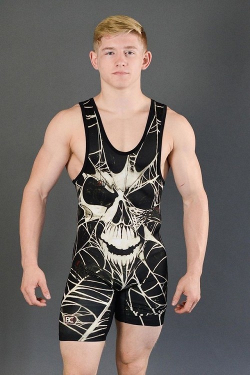 piledriveu:  The mighty singlet…..