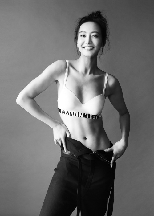 kpophqpictures:    [HQ] F(x) Victoria for Trends Health October 2016 1783x2500
