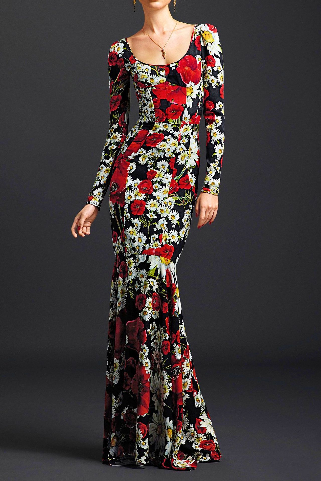cravingfordresses:  Dolce &amp; Gabbana Sera Spring 2016 Collection 