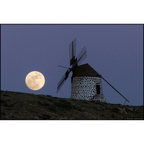 The Windmill’s Moon #nasa #apod  #moon #fullmoon #canary #island #fuerteventura #windmill #astronomy