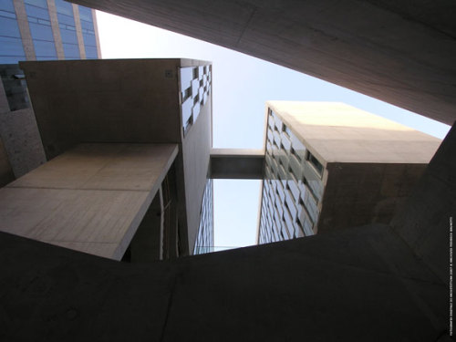 Universita Luigi Bocconi Milan School of Economics/ University Campus (Size: 45,000m2)By Grafton Arc