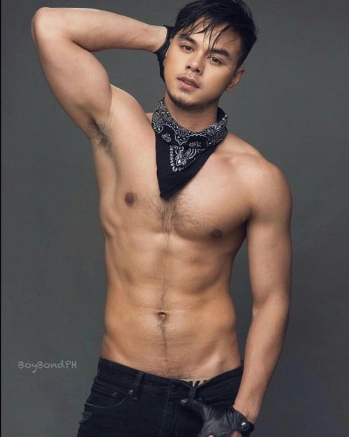 hairy-asian-men: gaydreaming.tumblr.com/hairy-asian-men.tumblr.com/smiling-a